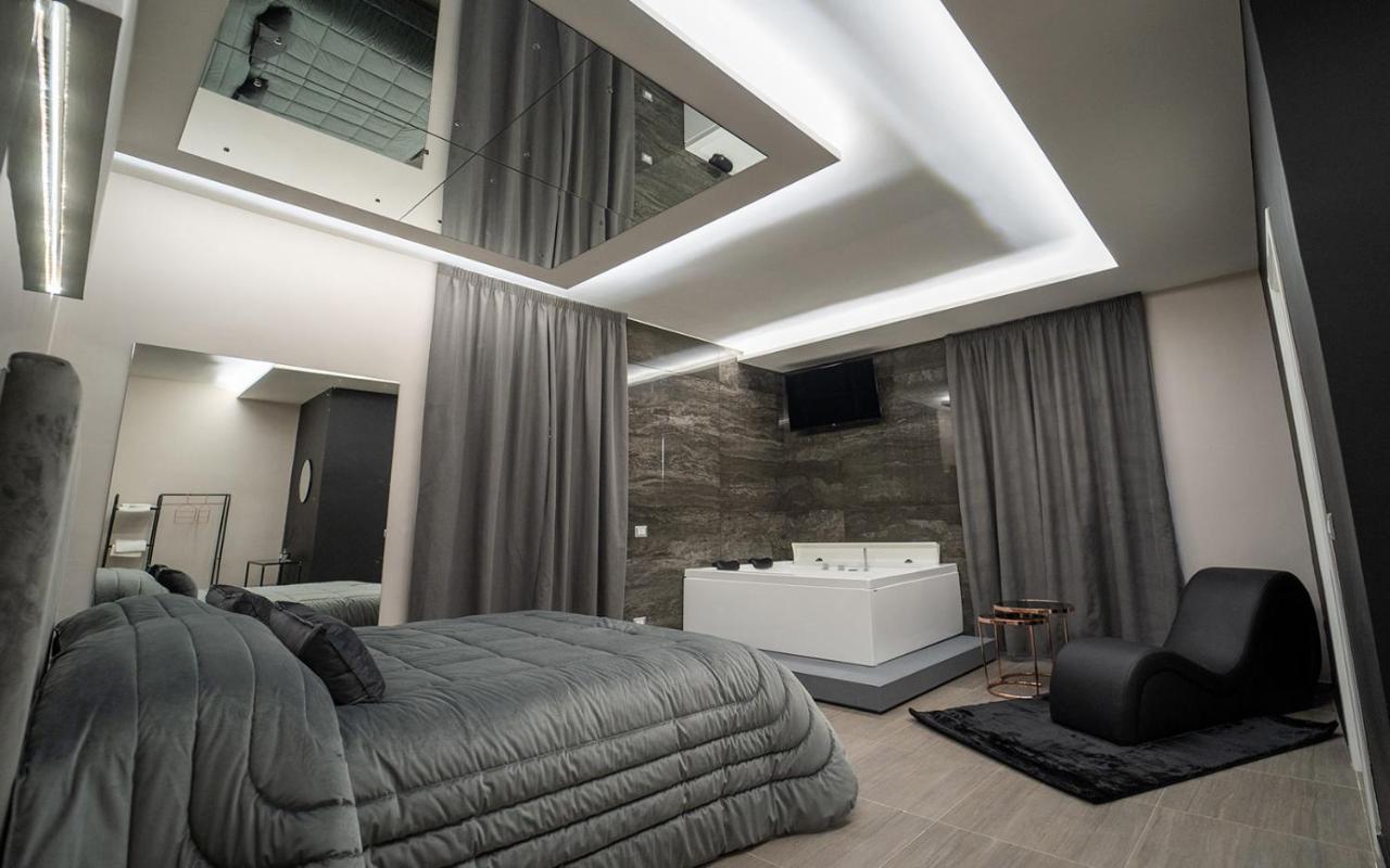 Intimity Luxury Rooms 쿠알리아노 외부 사진